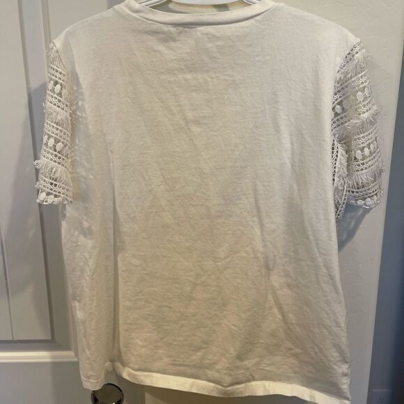 Listicle White T-shirt with crochet sleeves. Soft t-shirt material. Never worn. - Picture 5 of 6
